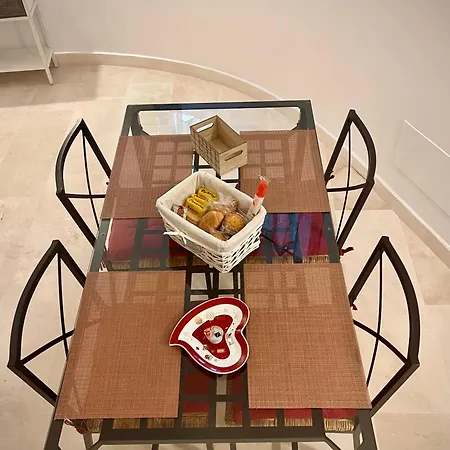 Oda ve Kahvaltı Pignatelli *